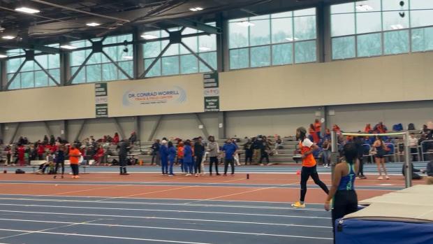 Varsity Girls' 200m, finals 3.mp4