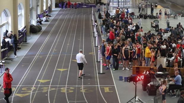 Boys 4x200 Relay Finals Section 1