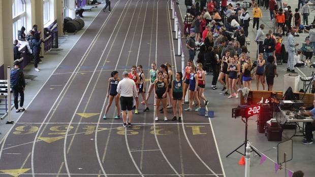 Girls 1600 Finals Section 1
