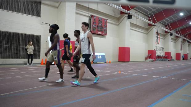 Girls 4x400 Relay Finals Section 1