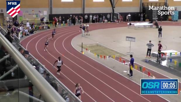 Girls 4x200 Relay Finals Section 3