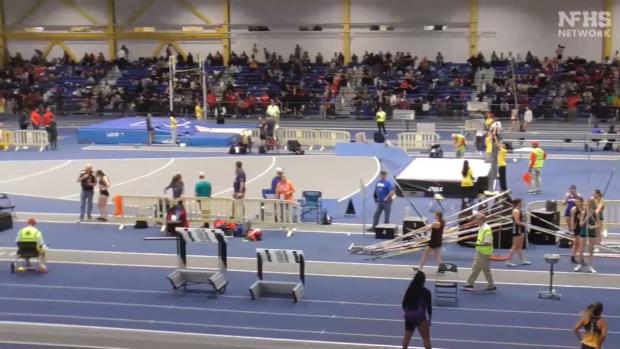 1A Girls 4x200 Relay Finals Section 1