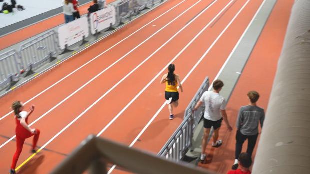 Girls 200 Finals Section 8