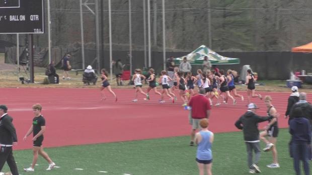 Girls 1600 Finals Section 2