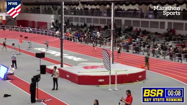 Girls 4x200 Relay Finals Section 1