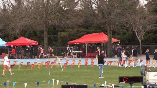 Varsity Girls 400 Finals Section 1