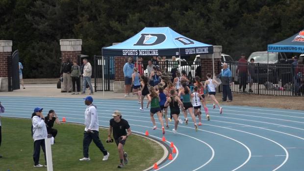 Varsity Girls 800 Finals Section 4