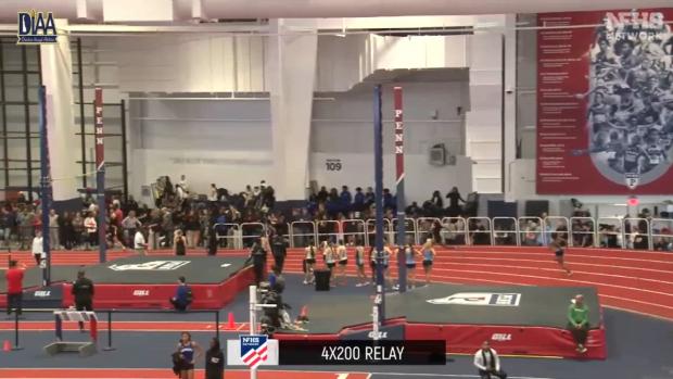 Girls 4x200 Relay Finals Section 6