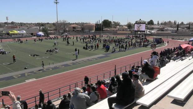Varsity Girls 400 Finals Section 1