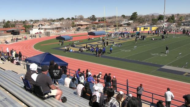 Varsity Girls 200 Finals Section 1