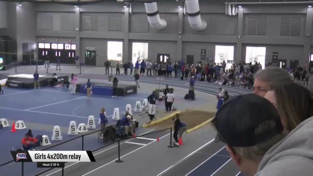 Girls 4x200 Relay Finals Section 2