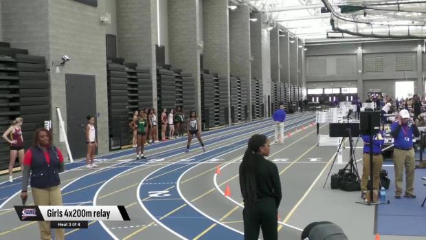 Girls 4x200 Relay Finals Section 3