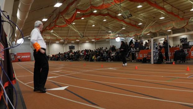 Girls 1600 Finals Section 1