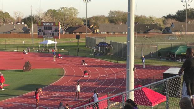 Girls 4x200 Relay Finals Section 1