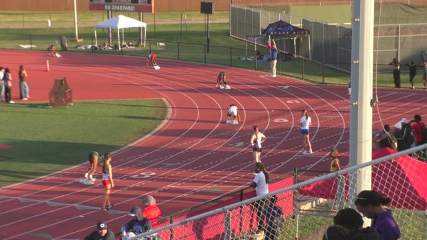Girls 4x200 Relay Finals Section 3