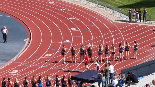 Girls 1600 Finals Section 1