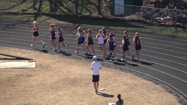 Girls 1600 Finals Section 2