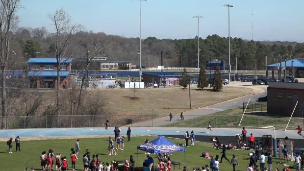 Girls 4x200 Relay Finals Section 2