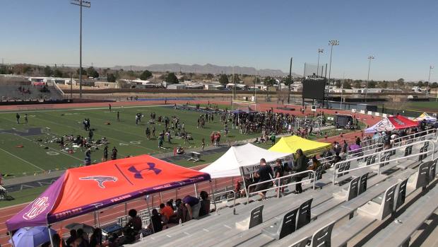 Varsity Girls 4x400 Relay Finals Section 1