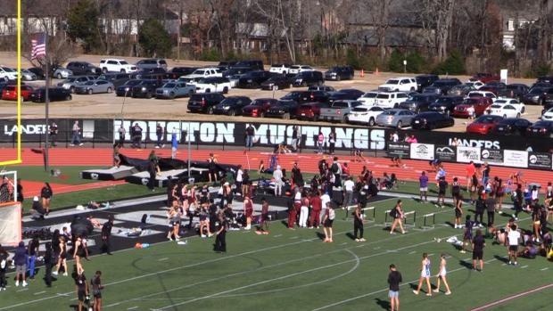 Varsity Girls 200 Finals Section 2