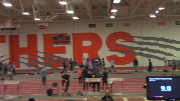 Varsity 4x400m, finals 1