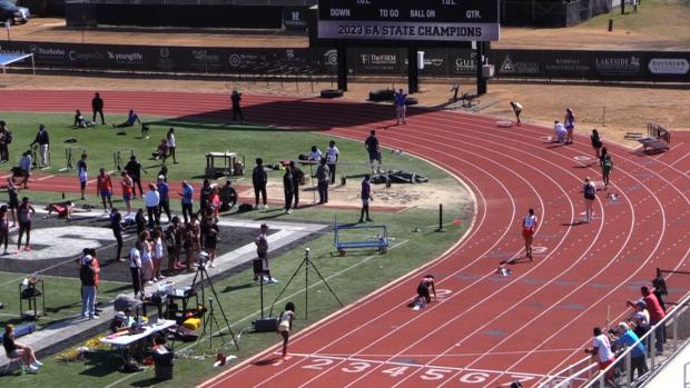 Varsity Girls 400 Finals Section 3