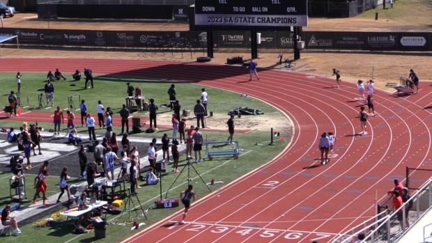 Varsity Girls 400 Finals Section 4