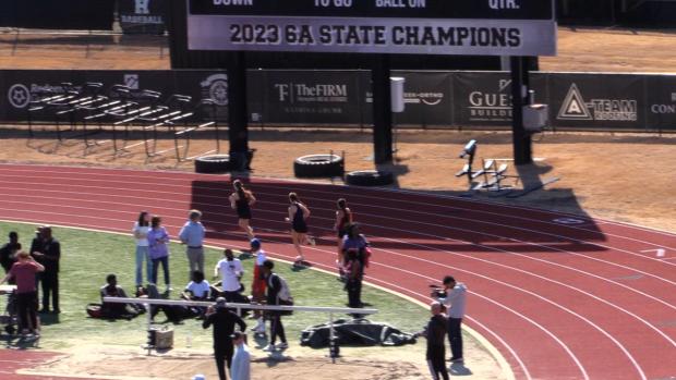 Varsity Girls 4x800 Relay Finals Section 1