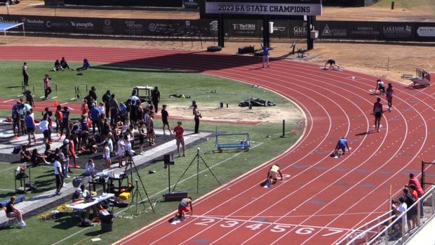Varsity Boys 400 Finals Section 1