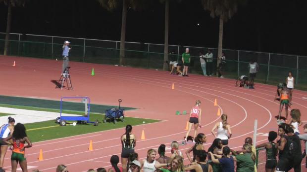 Girls 4x400 Relay Heat 2