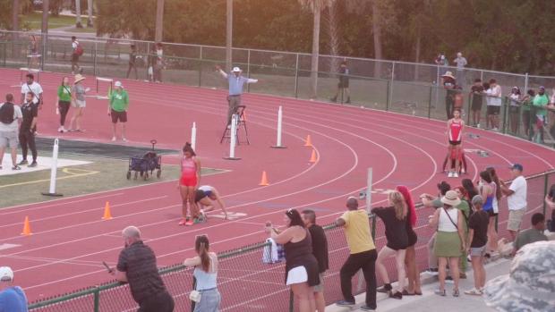 Girls 400 Heat 1
