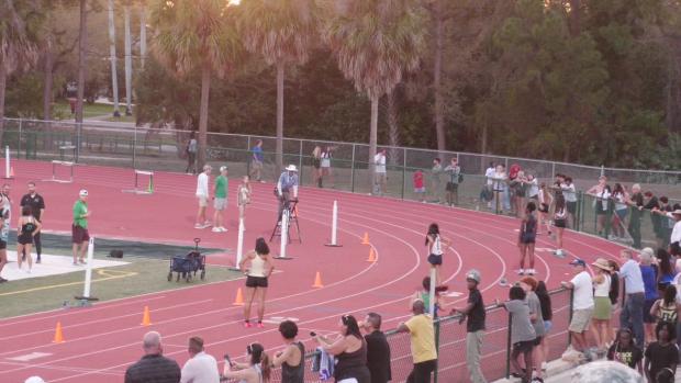 Girls 400 Heat 4
