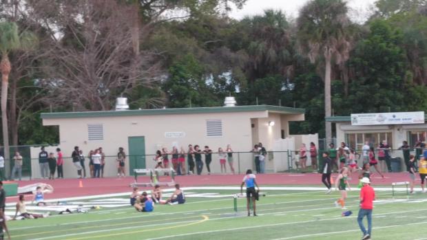 Girls 400 Heat 7
