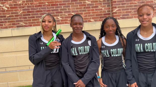 Iowa Colony Girls 4x200 4th Place 