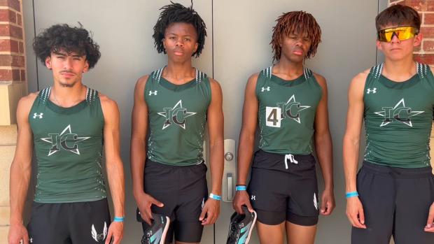 Iowa Colony Boys 4x800 3rd Place 