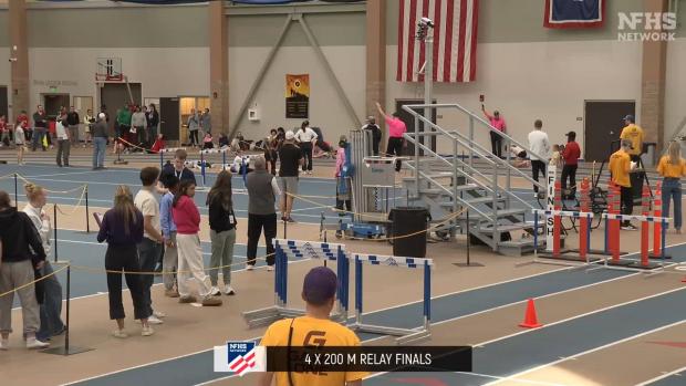 3A Girls 4x200 Relay Finals Section 1