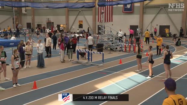 3A Girls 4x200 Relay Finals Section 2