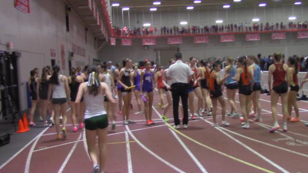 Varsity Girls 4x800 relay, sec 3 pregame