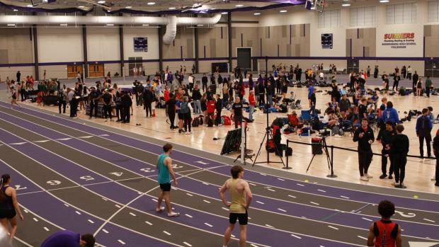 Boys 4x200 Relay Finals Section 1