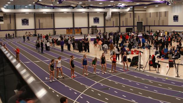 Girls 4x800 Relay Finals Section 1