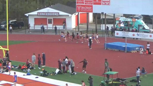 Girls 4x800