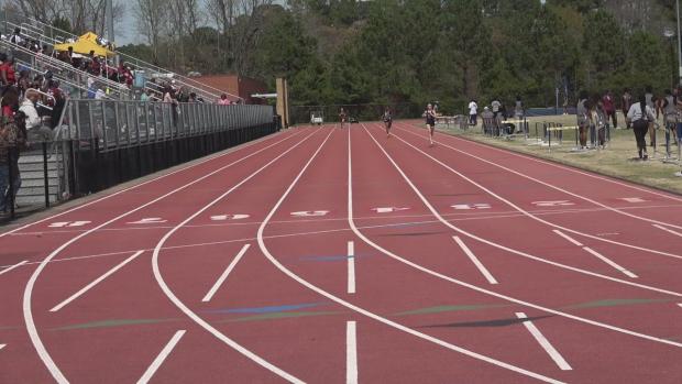 Girls 400 Finals Section 4