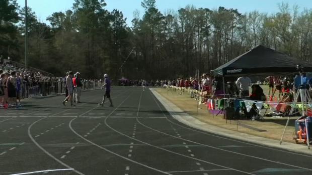 Boys 4x1600 Relay Finals Section 1