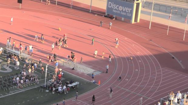 JV Girls 4x200 Relay Finals Section 2