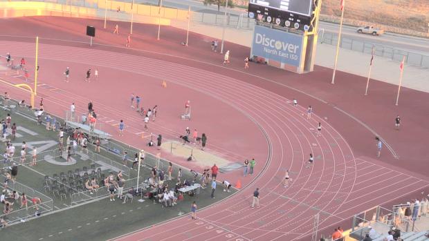 JV Girls 400 Finals Section 2