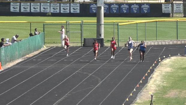 MS Girls 200 Finals Section 3