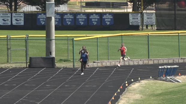 MS Girls 200 Finals Section 4