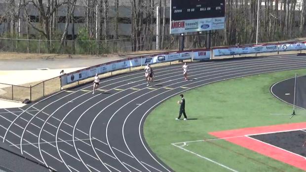 Girls 200 Heat 1