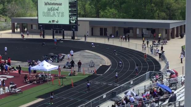 Girls 4x200 Relay Finals Section 1