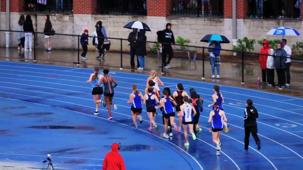 Girls 1600 Finals Section 2
